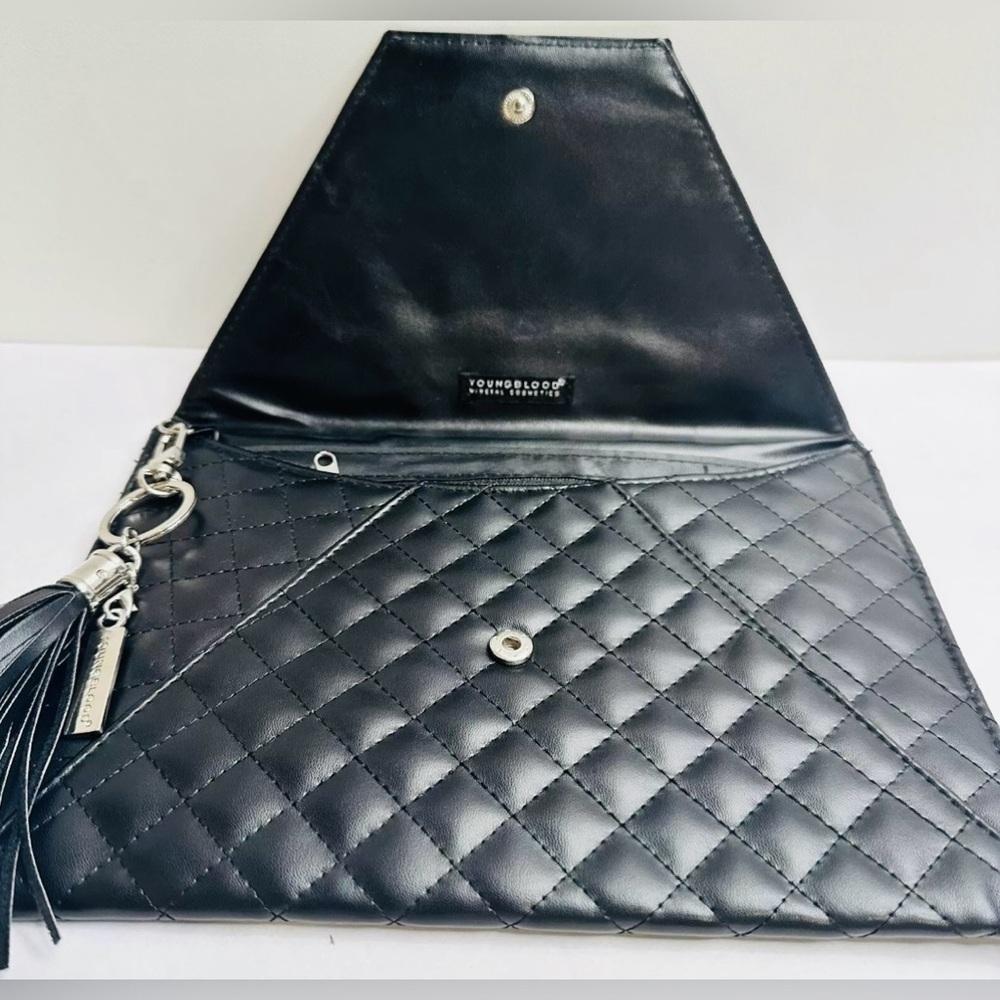 YOUNGBLOOD COSMETICS BAG 7x 10 Inches Pre Owned - Picture 7 of 10